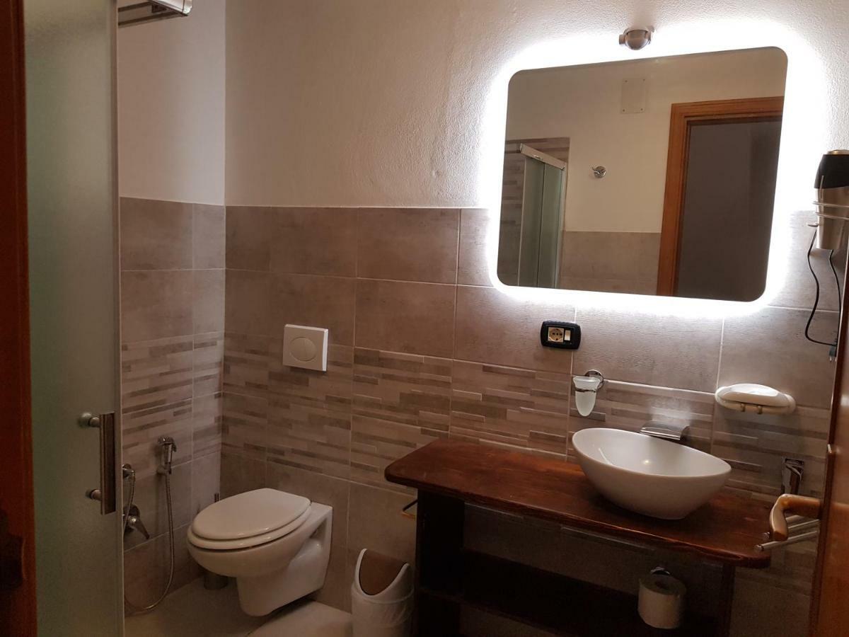 Casa Vacanze Valentina Porto Conte Eksteriør bilde
